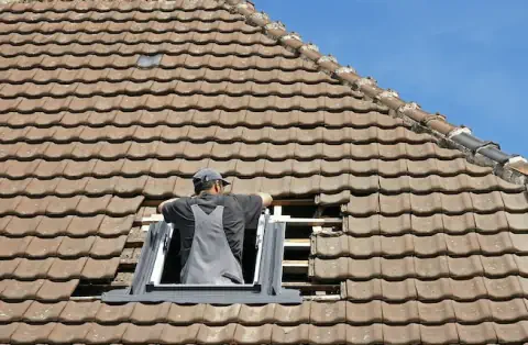 Pose de velux - Loire-sur-Rhône